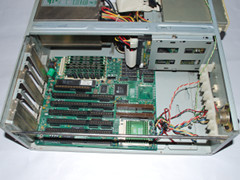 Der Hauptplatine von der Commodore 386SX-25c Computer.