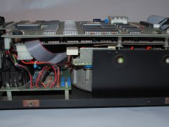 Een detail foto van de harde schijf in de Commodore D9090