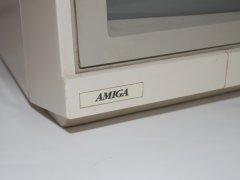 De Commodore 1081 met het Amiga logo.