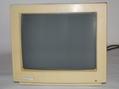 Die Vorderseite der Commodore 1402 Monitor.