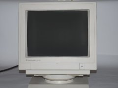 De voorzijde van de Commodore 1930 monitor.