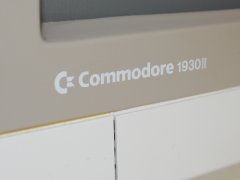 The logo of the Commodore 1930 II monitor.